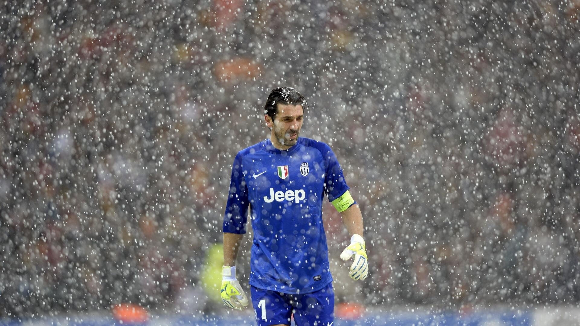 冰与火之歌，利拉德爆发撕裂防线，雷霆式防守锁死上海队