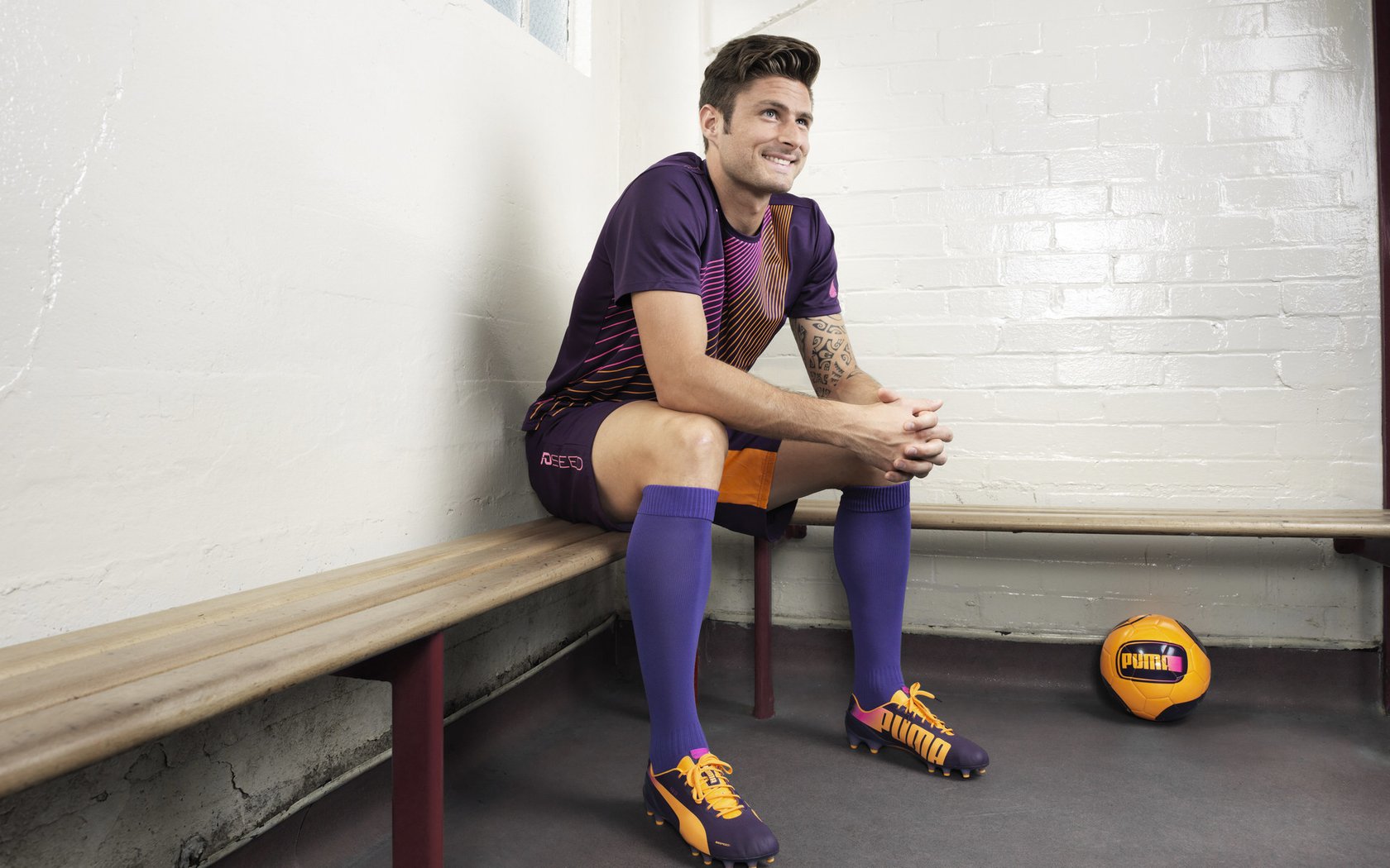 从足球场到乒乓球台，法国队绝境翻盘，奥恰洛夫技惊四座的双重震撼